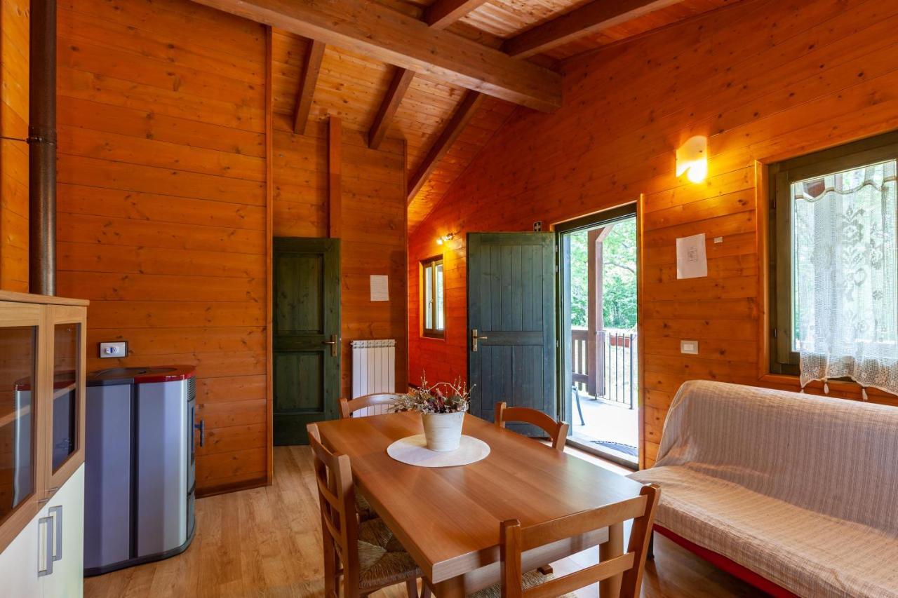 Villaggio Anemone - Chalet Anemone Capanne di Sillano Buitenkant foto